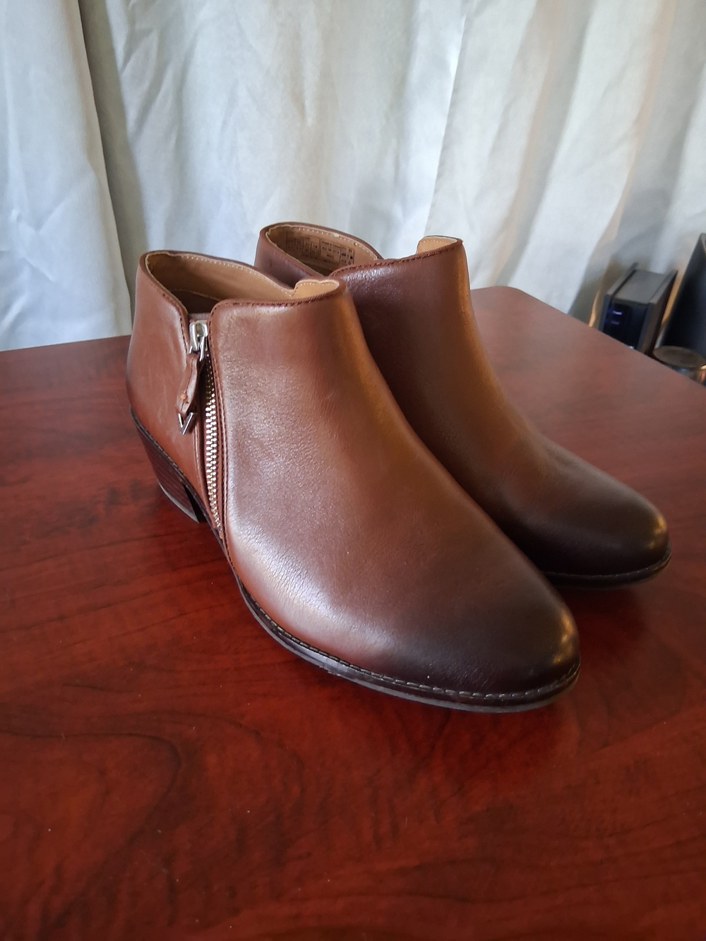 Vionic Brown Leather Ankle Booties with Side Zip